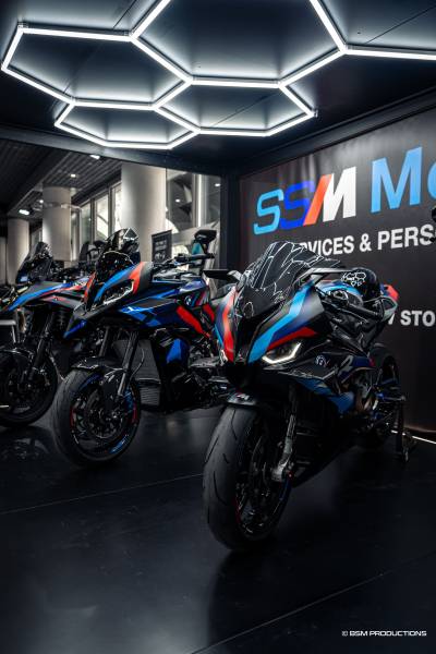 Les motos de SSM Motorad exposées sous notre carports à Top Marques Monaco 2024