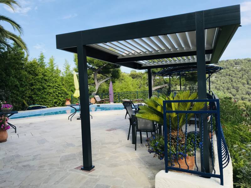 Poteaux deporté Pergola La Nostra Niort