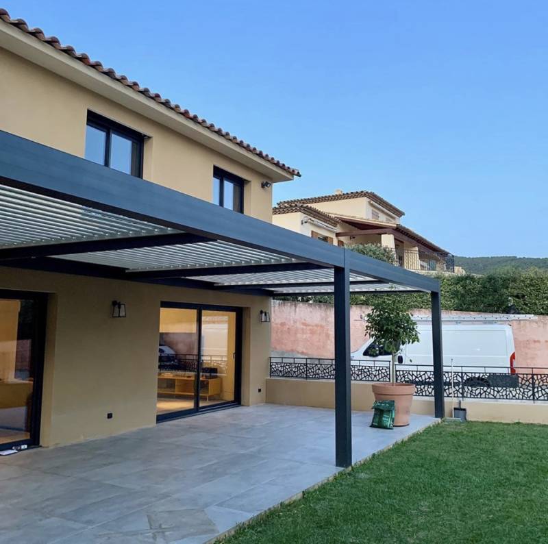 Pergola dans le 79