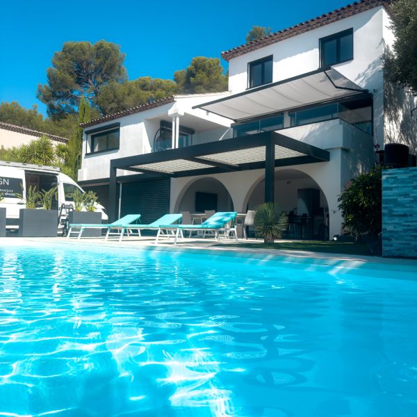 Quel entretien nécessite une pergola bioclimatique en aluminium à Niort ?